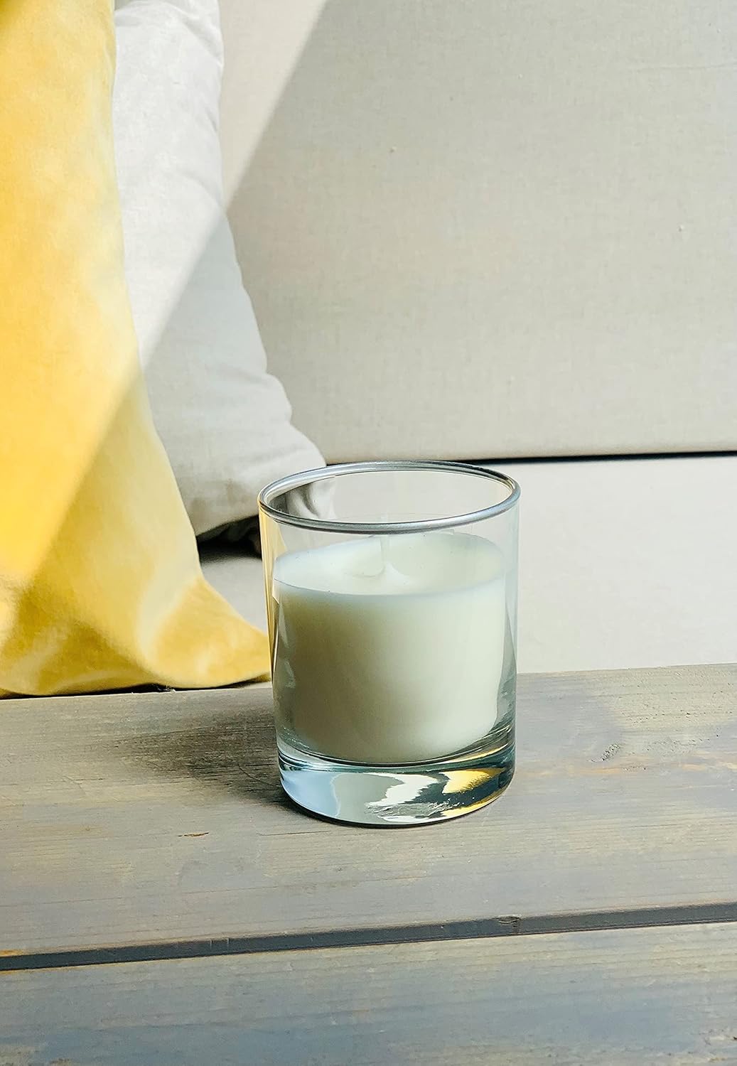 Bougie parfumée pour une décoration élégante, créant une ambiance chaleureuse – Image 3