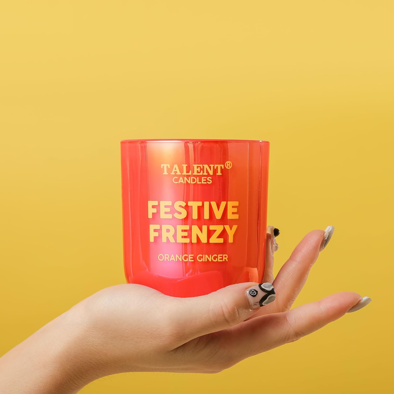 Bougie parfumée pour une ambiance chaleureuse et relaxante
Idéale pour la décoration intérieure ou comme cadeau – Image 2