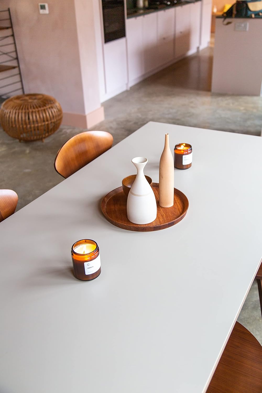 Bougie parfumée pour une ambiance chaleureuse et relaxante
Idéale pour la décoration et les moments de détente – Image 2