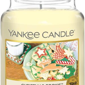 Bougie parfumée pour une décoration apaisante, créant une ambiance chaleureuse