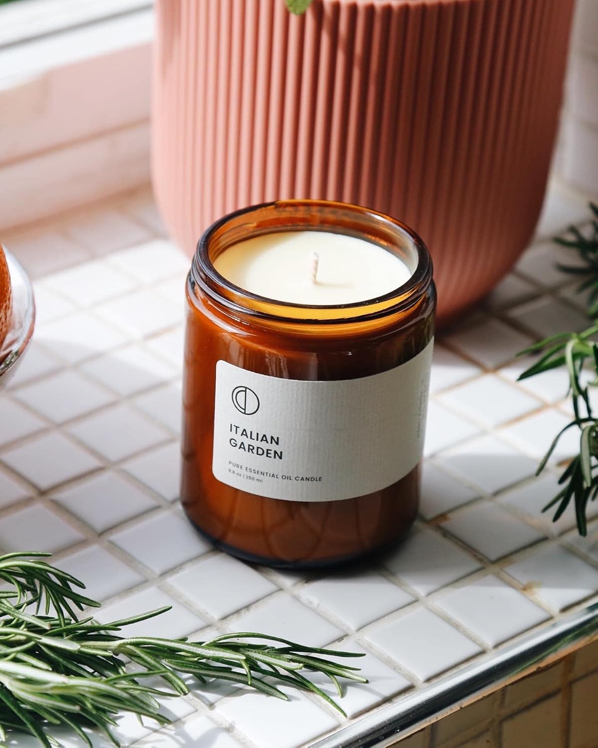 Bougie parfumée pour la détente, créant une ambiance chaleureuse et apaisante – Image 7