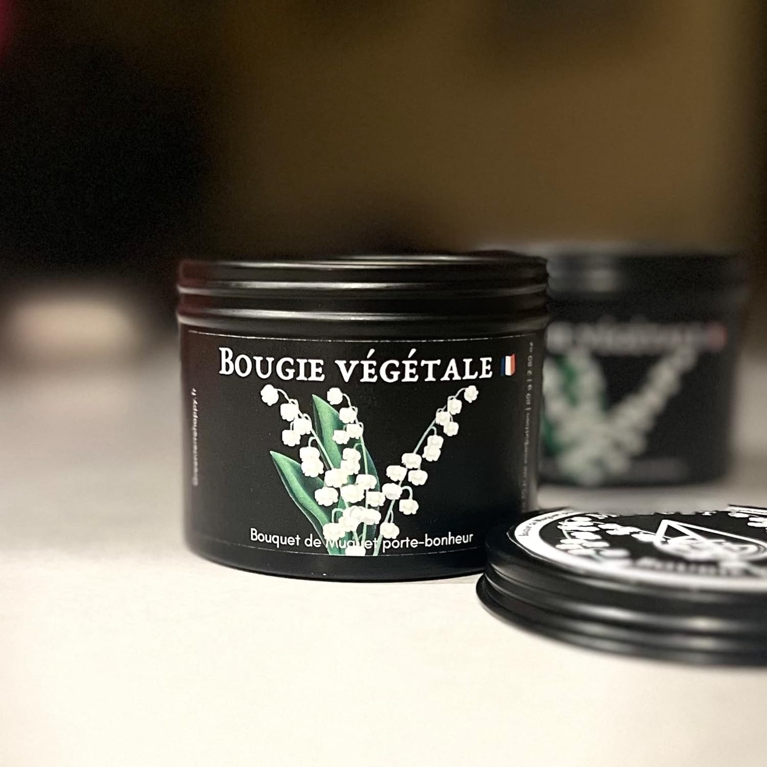 Bougie parfumée pour une décoration élégante, apportant une ambiance chaleureuse – Image 4