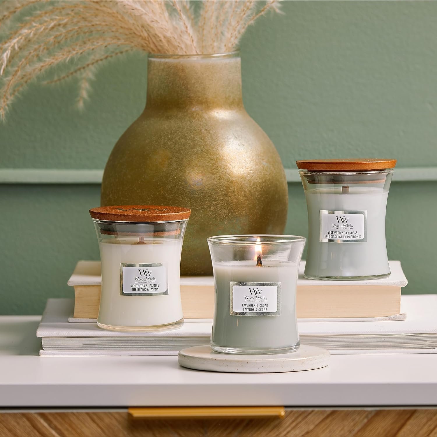 Bougie parfumée pour une décoration élégante, créant une ambiance chaleureuse – Image 7