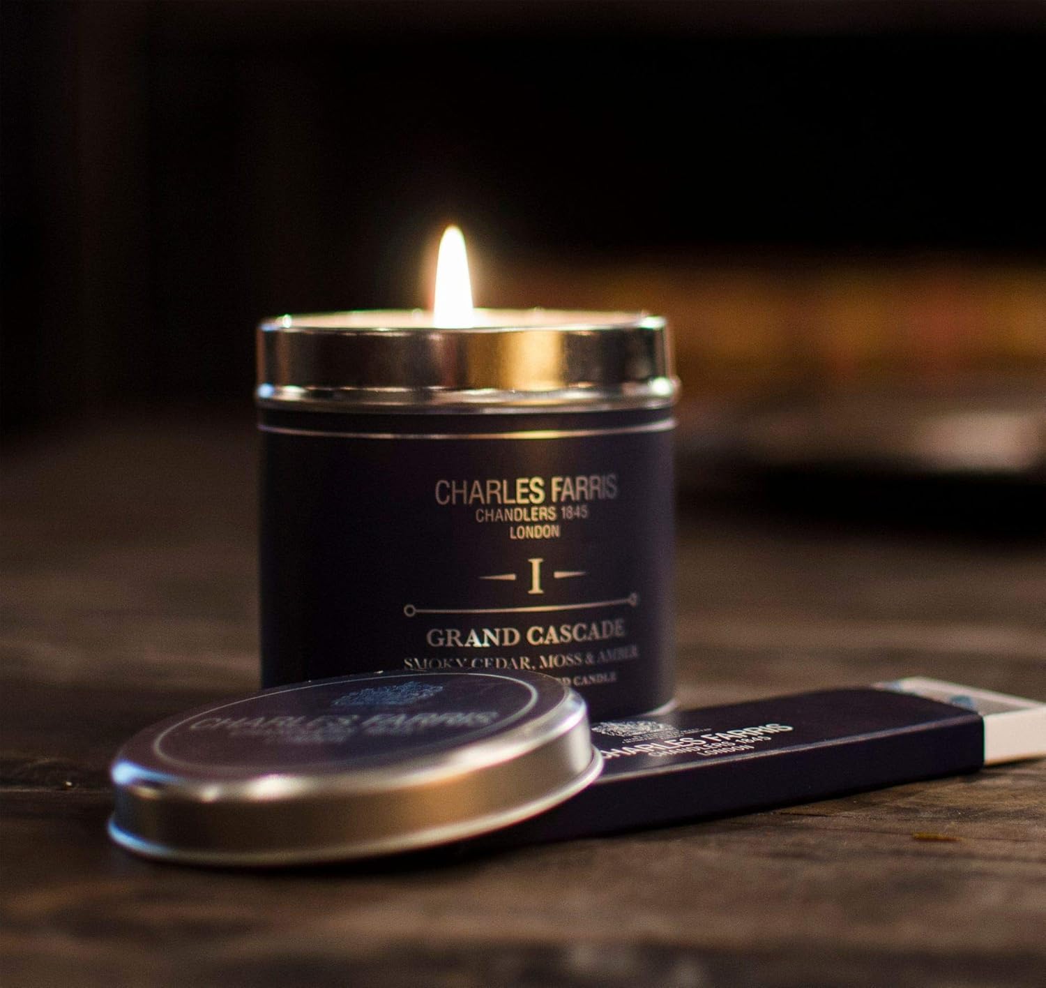Bougie parfumée pour une décoration élégante, créant une ambiance chaleureuse – Image 4