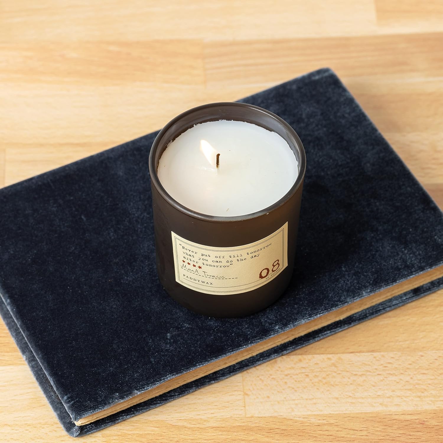 Bougie parfumée pour une décoration élégante et une ambiance chaleureuse – Image 11