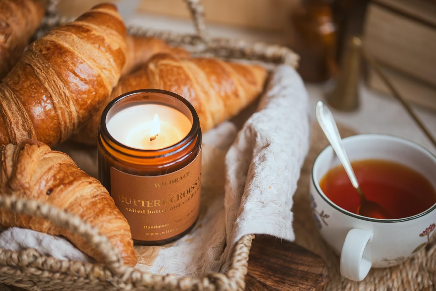 Bougie parfumée pour une ambiance chaleureuse, idéale pour la décoration et la détente – Image 4